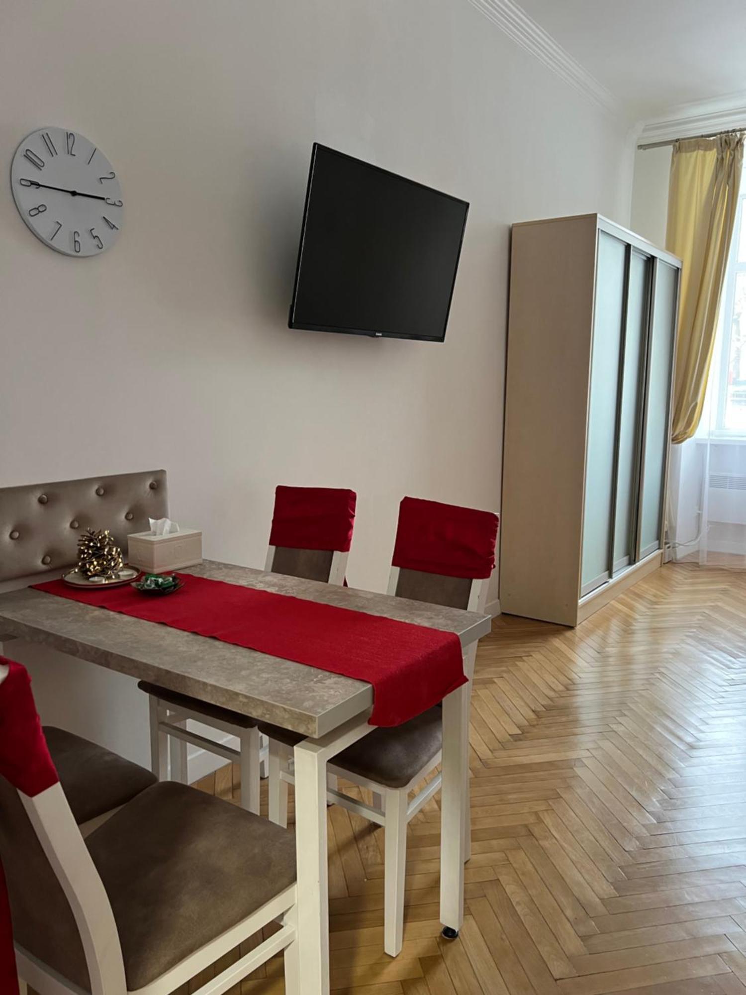 Siesta Apartment On Stefanyka Lviv Extérieur photo